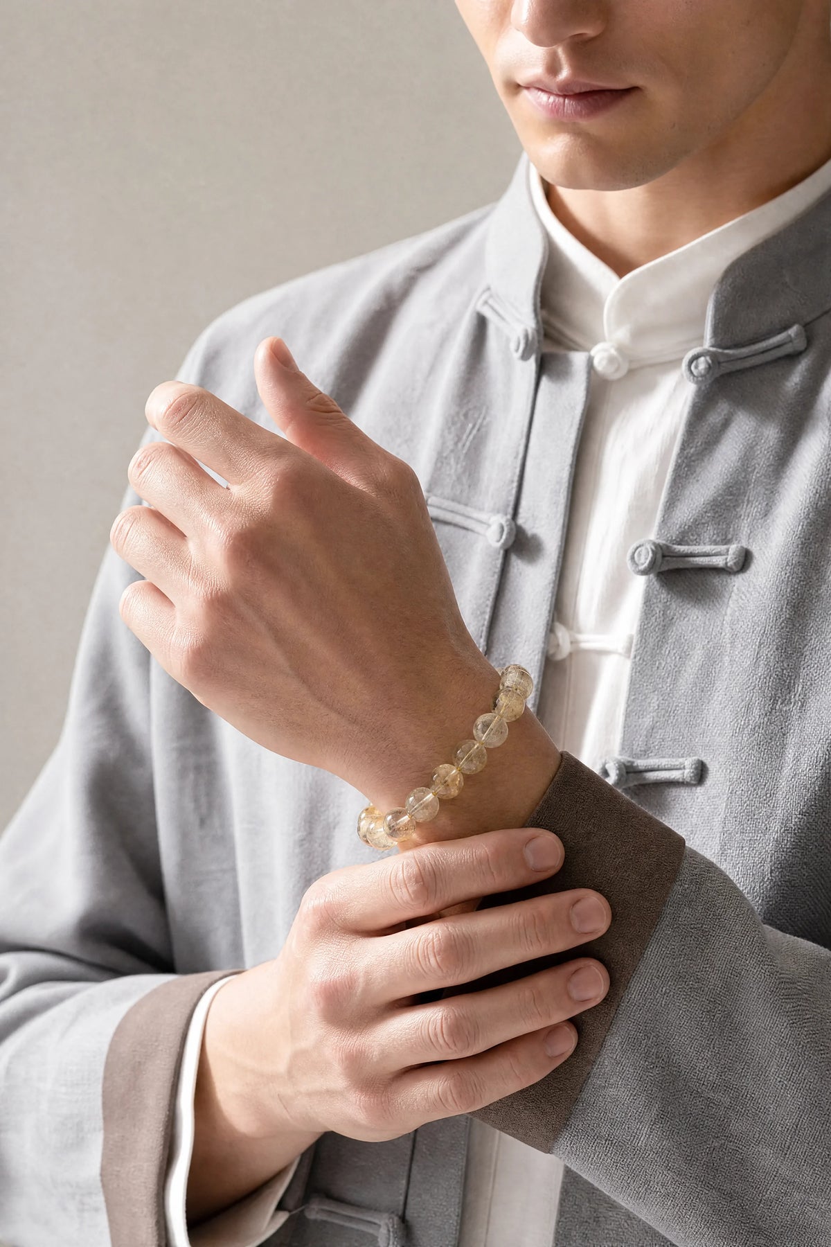 lemon-citrine-round-bead-bracelet-model-a-outfit-a-fashion-02