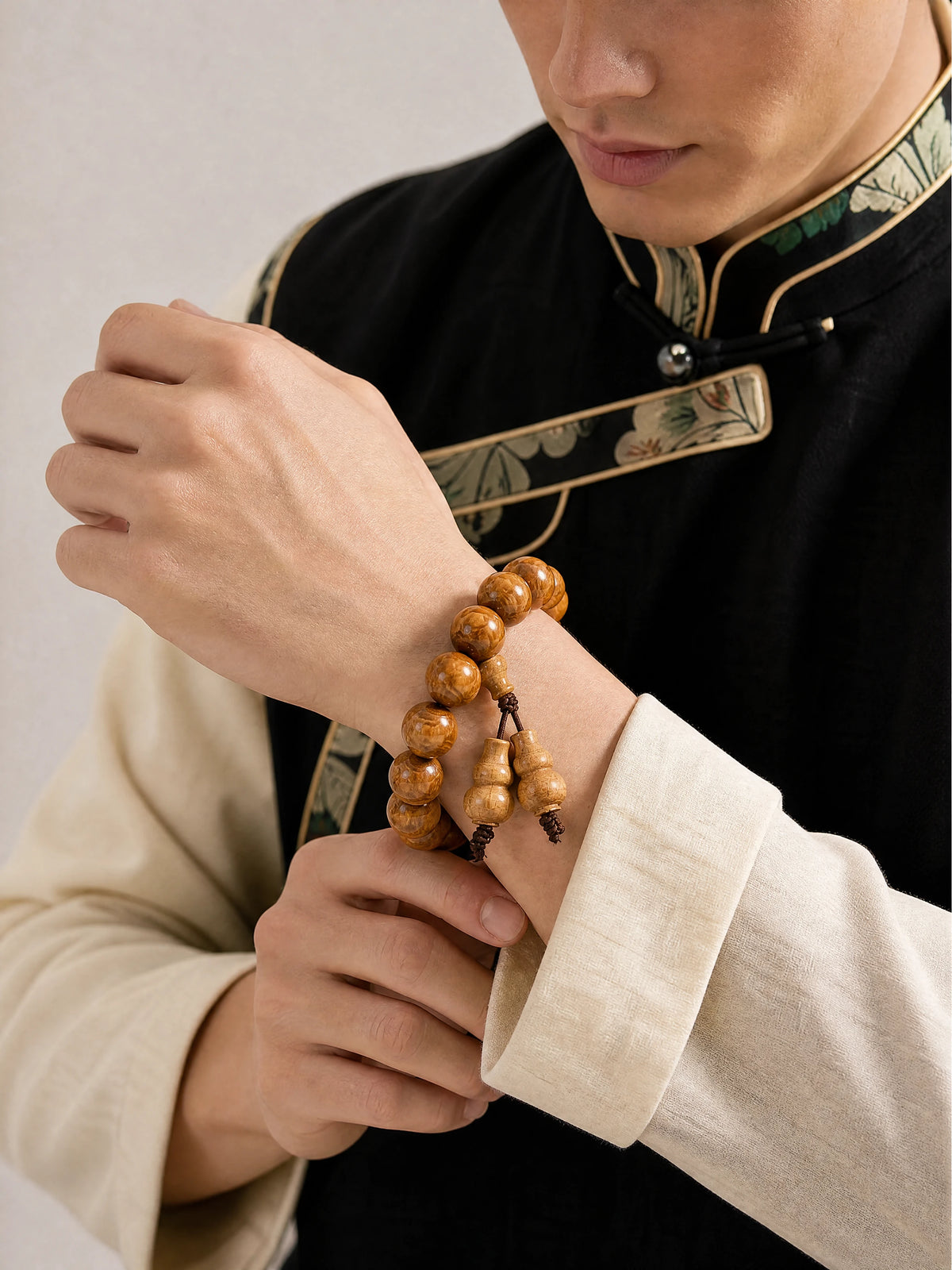 liudao-wood-gourd-mala-bracelet-model-a-outfit-a-fashion-02