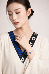 moonstone-kyanite-clover-bracelet-model-a-outfit-a-fashion-01