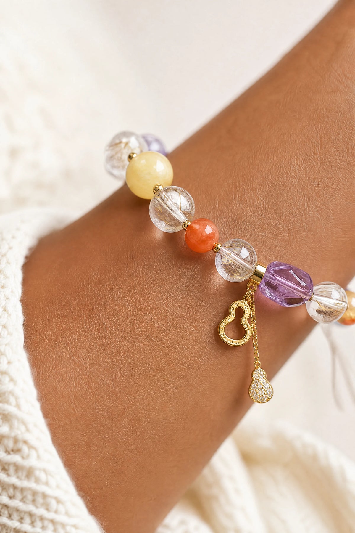 multi-stone-gourd-bracelet-good-fortune-model-a-outfit-a-closeup-01