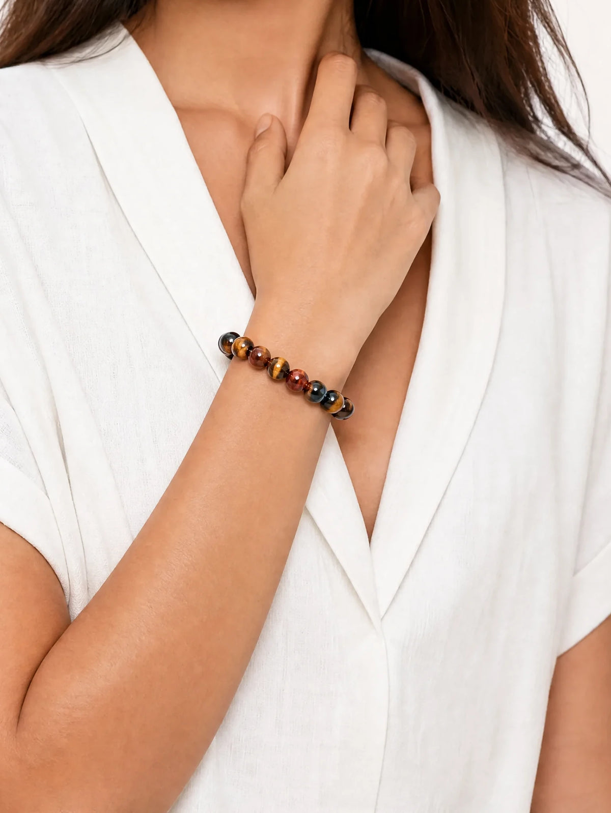 multicolor-tiger-eye-bracelet-model-b-outfit-b-fashion-01