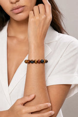 multicolor-tiger-eye-bracelet-model-b-outfit-b-fashion-03