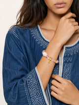 nine-tailed-fox-coin-purse-bracelet-model-a-outfit-a-fashion-01