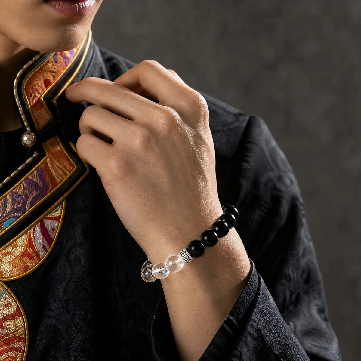 obsidian-clear-quartz-half-circle-bracelet-model-a-outfit-a-fashion-02