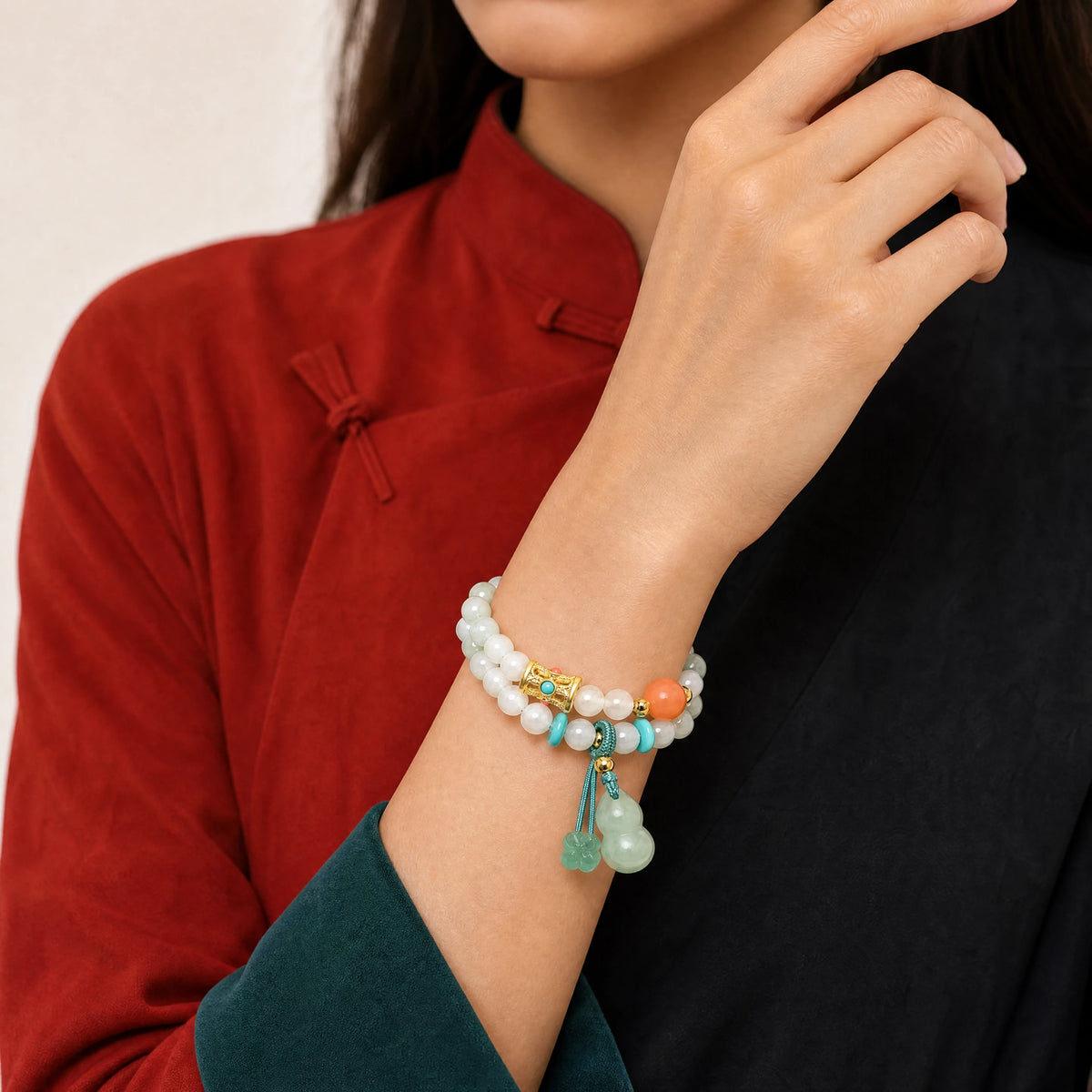 pale-jade-double-wrap-gourd-bracelet-model-a-outfit-a-fashion-01