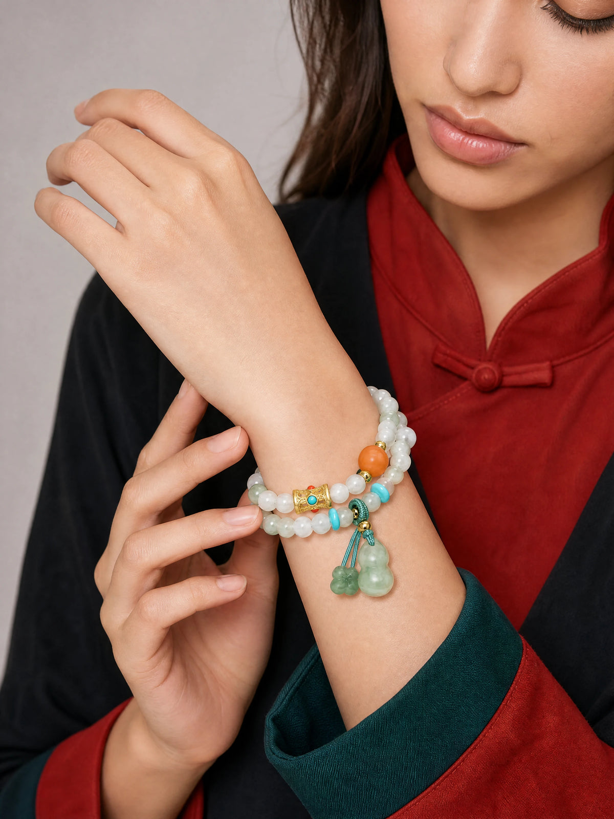 pale-jade-double-wrap-gourd-bracelet-model-a-outfit-a-fashion-03