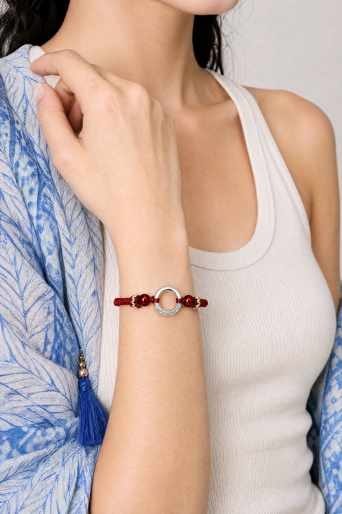 peace-ring-woven-cord-bracelet-model-b-outfit-b-fashion-01