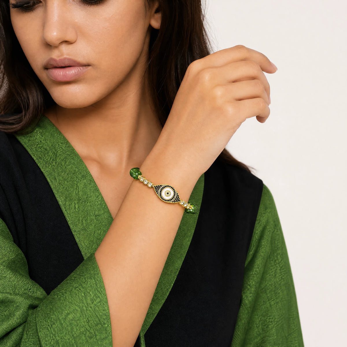peridot-evil-eye-bracelet-protection-model-b-outfit-b-fashion-02