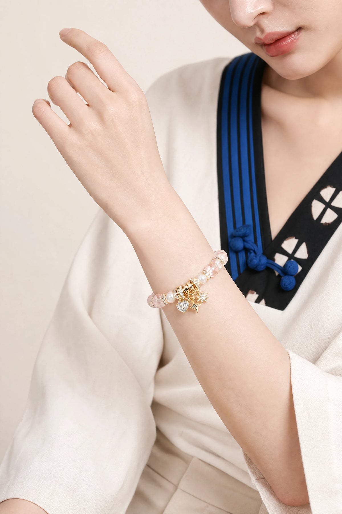 pink-crystal-heart-star-charm-bracelet-model-b-outfit-b-fashion-02