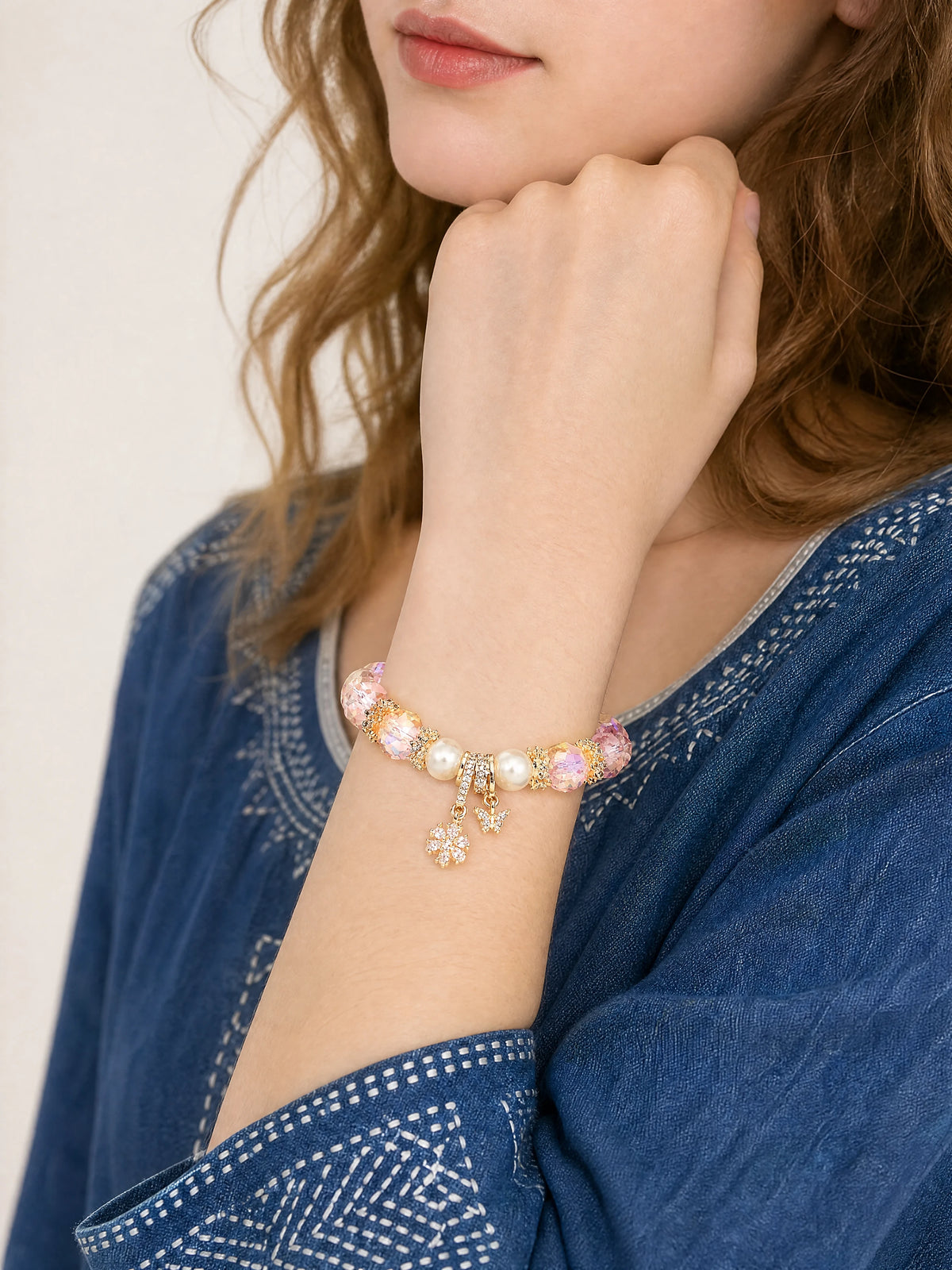 pink-crystal-pearl-butterfly-bracelet-model-a-outfit-a-fashion-02