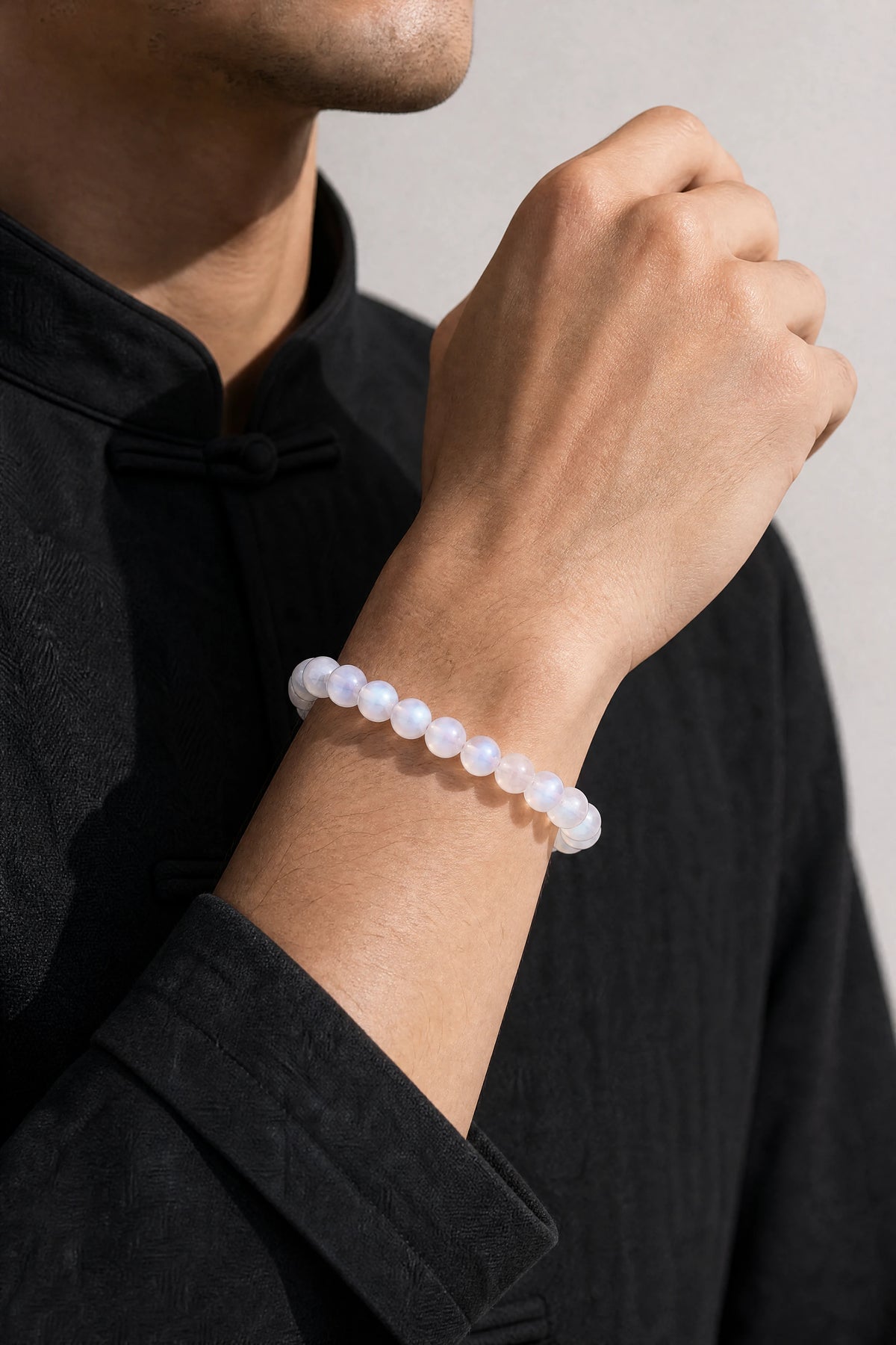 pink-moonstone-bracelet-intuition-renewal-model-a-outfit-a-fashion-01