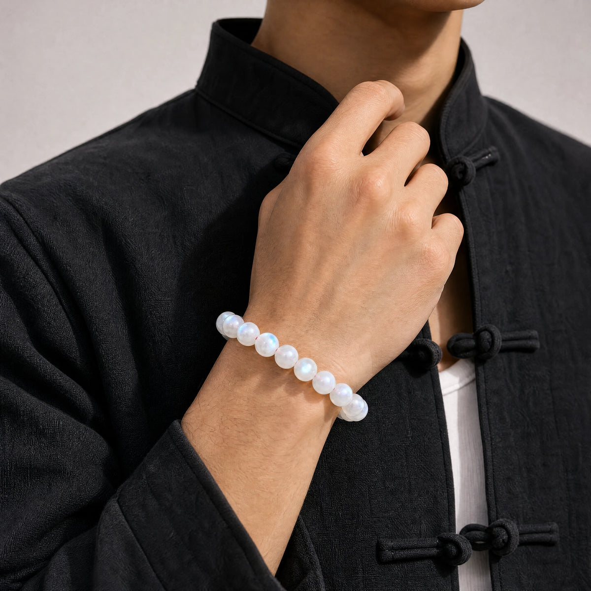 pink-moonstone-bracelet-intuition-renewal-model-a-outfit-a-fashion-03