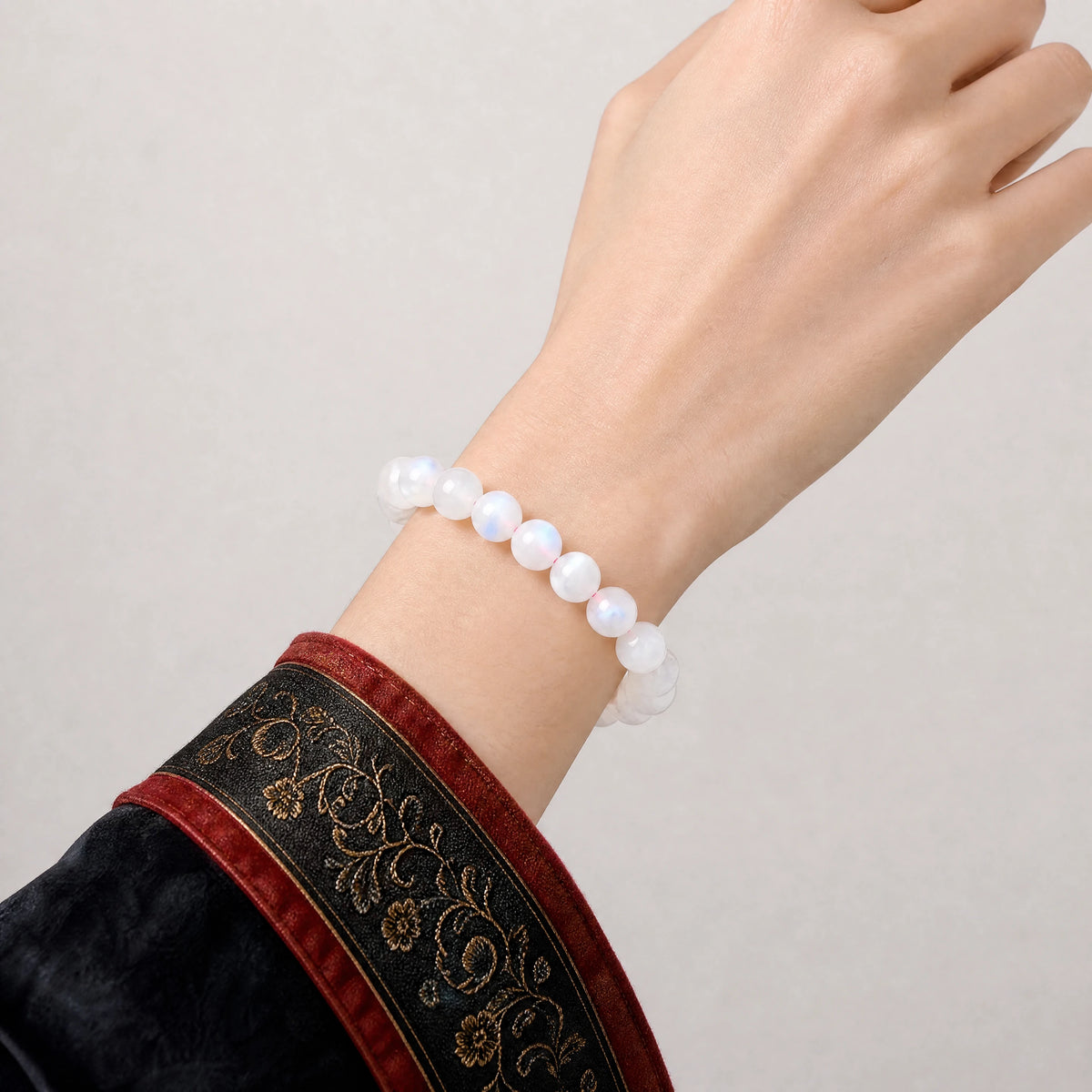 pink-moonstone-bracelet-intuition-renewal-model-b-outfit-b-fashion-03