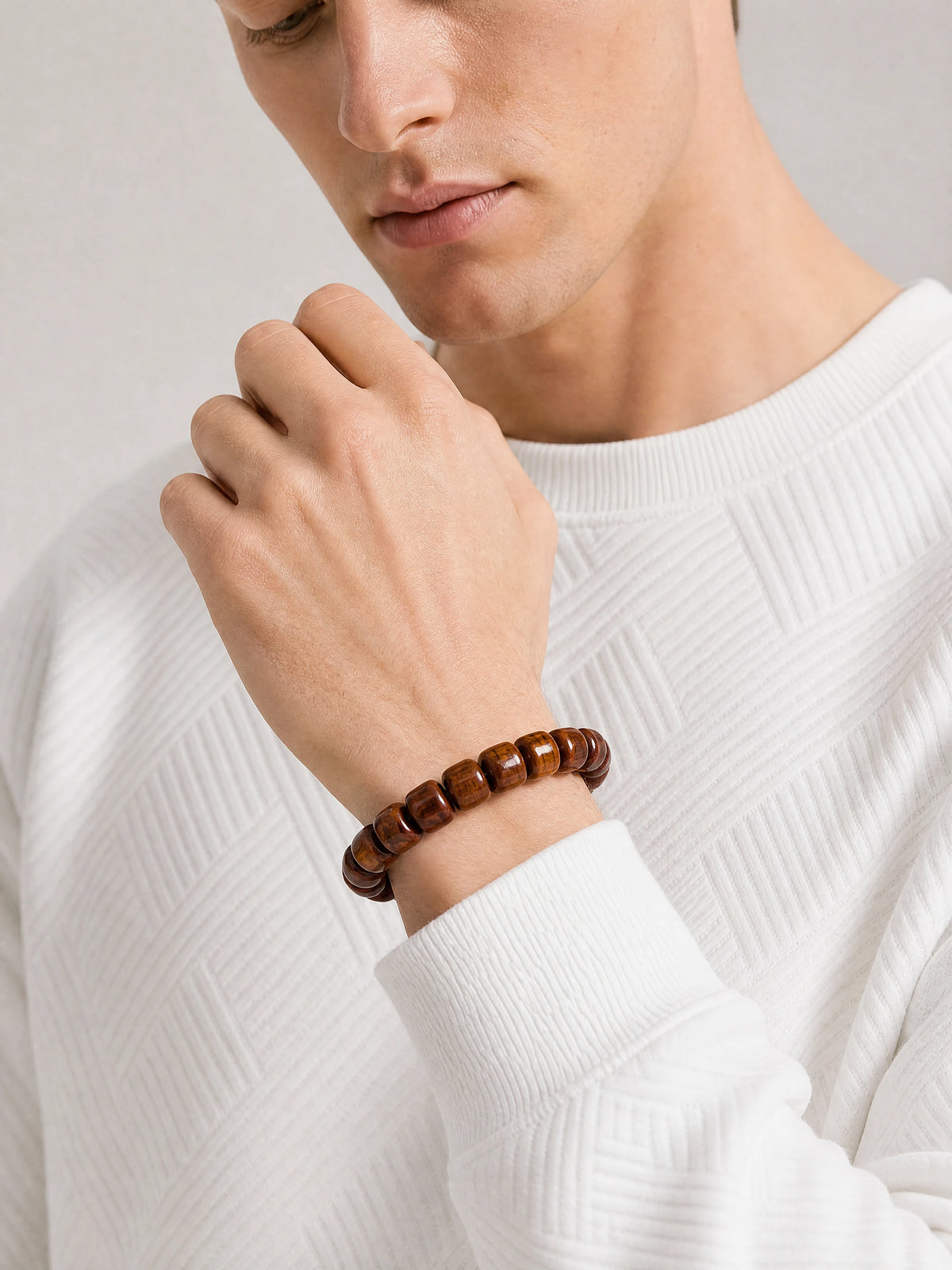 plain-brown-yak-bone-barrel-bracelet-model-a-outfit-a-fashion-01