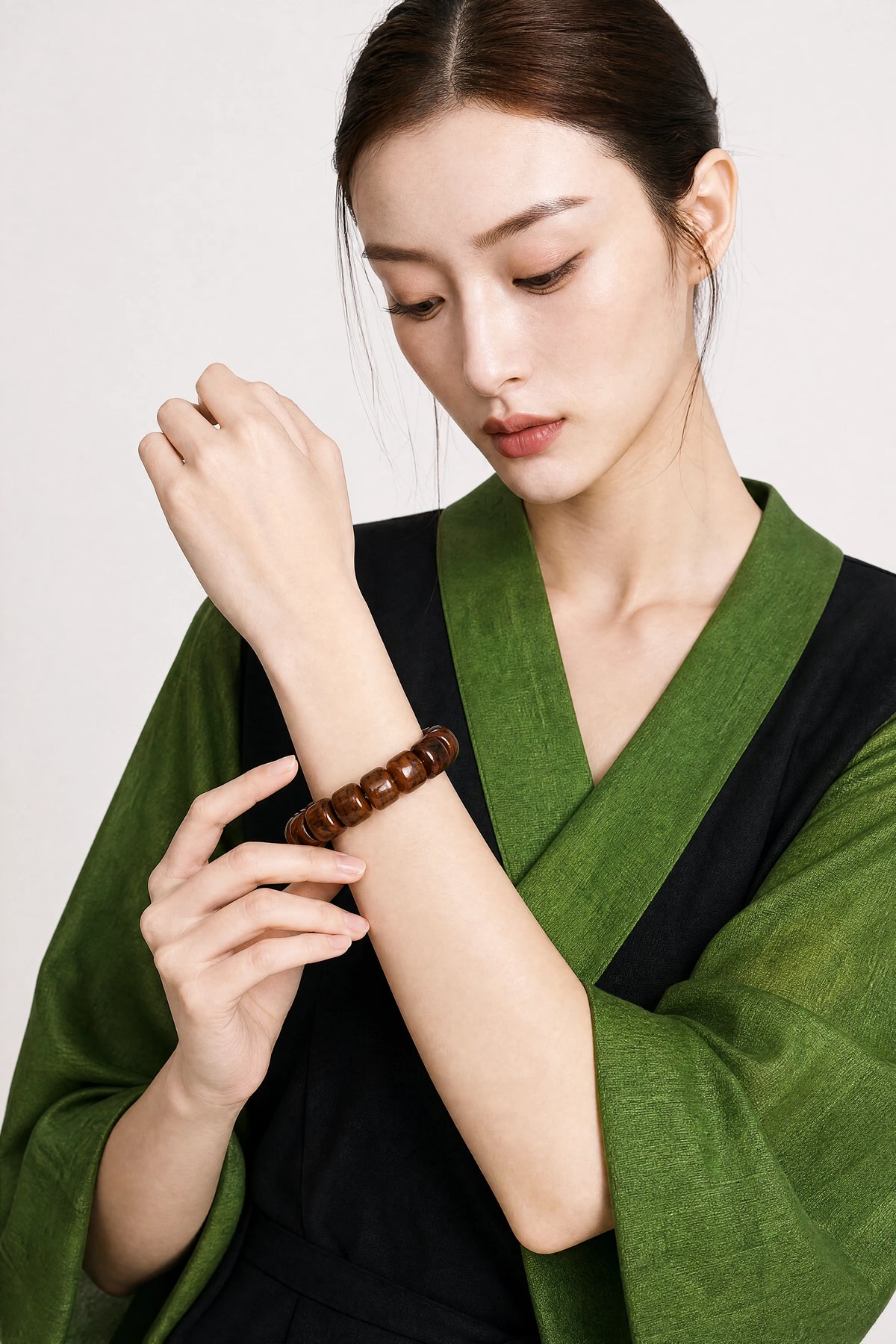 plain-brown-yak-bone-barrel-bracelet-model-b-outfit-b-fashion-03