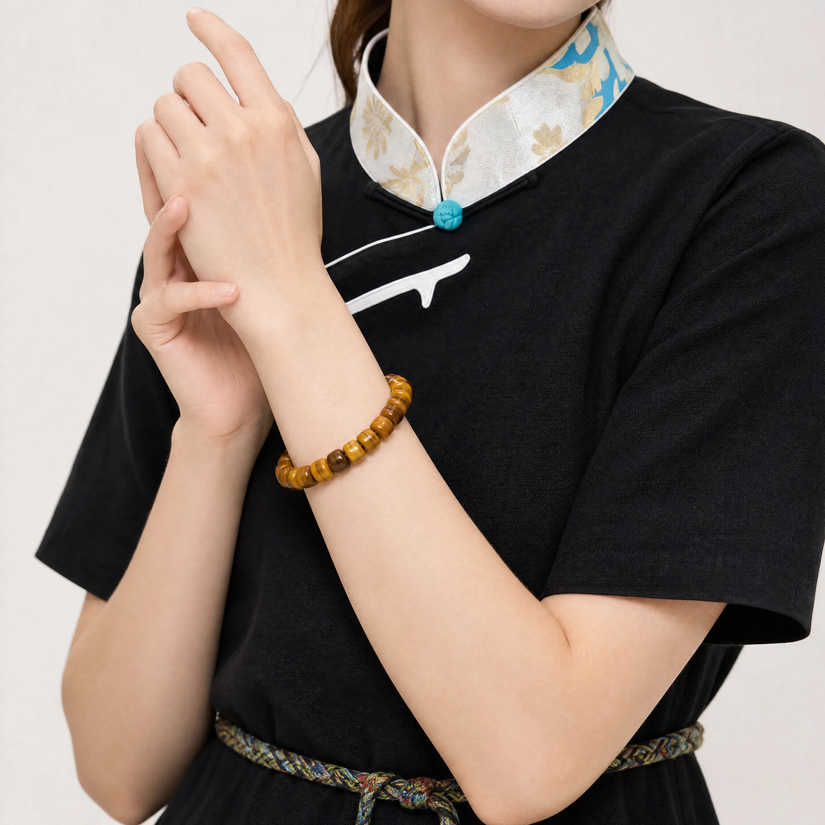 plain-orange-yak-bone-barrel-bracelet-model-b-outfit-b-fashion-02