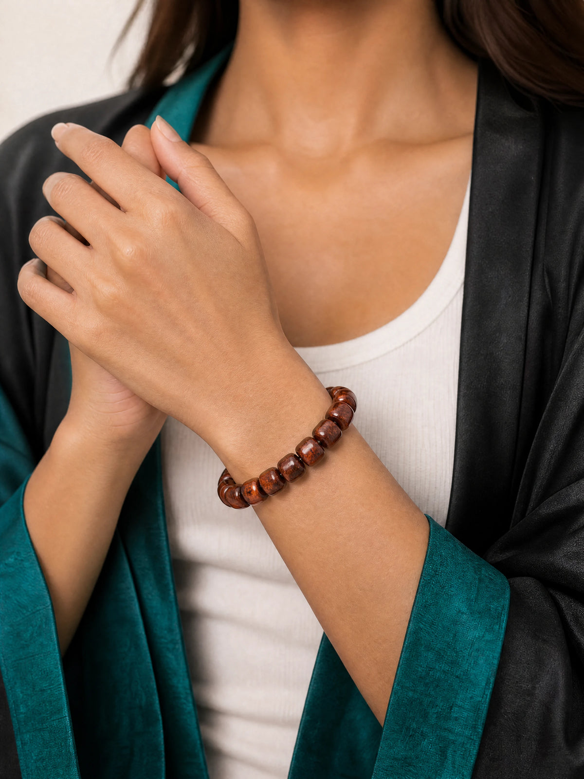 plain-yak-bone-barrel-bracelet-model-b-outfit-b-fashion-01