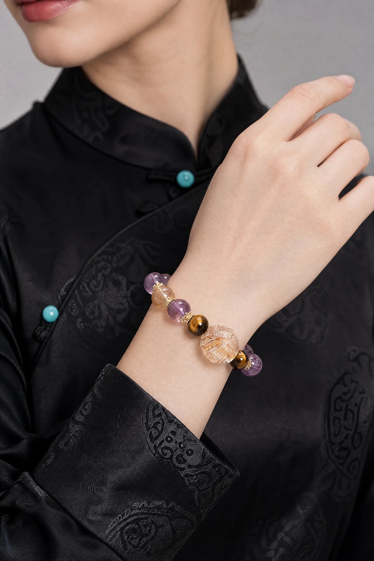 purple-super-seven-tiger-eye-bracelet-model-b-outfit-b-fashion-02