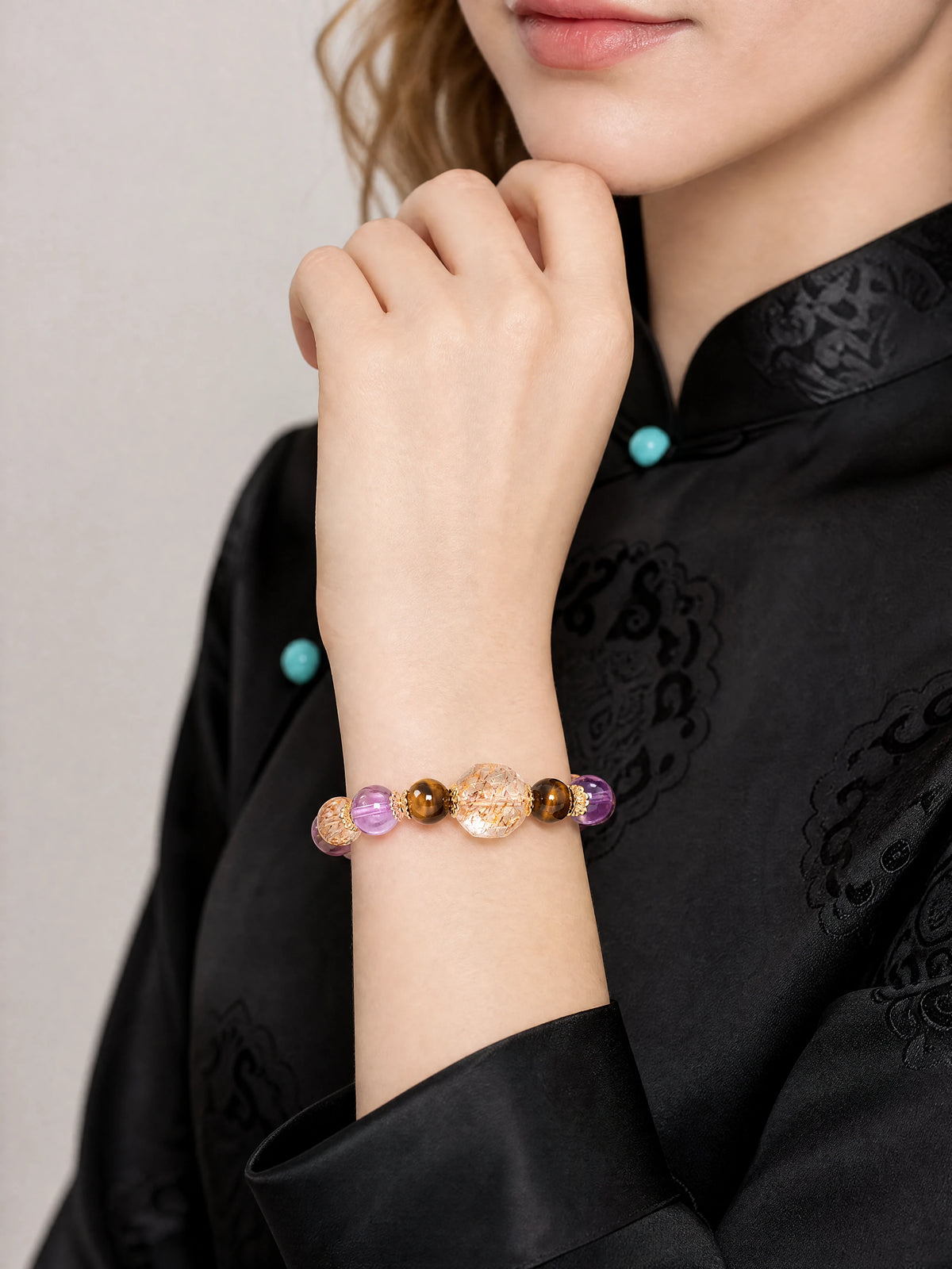 purple-super-seven-tiger-eye-bracelet-model-b-outfit-b-fashion-03