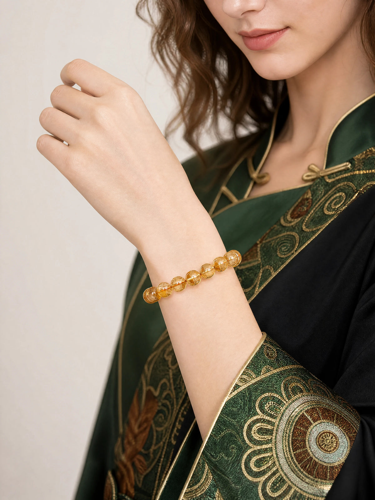 pyramid-cut-citrine-bead-bracelet-model-b-outfit-b-fashion-02