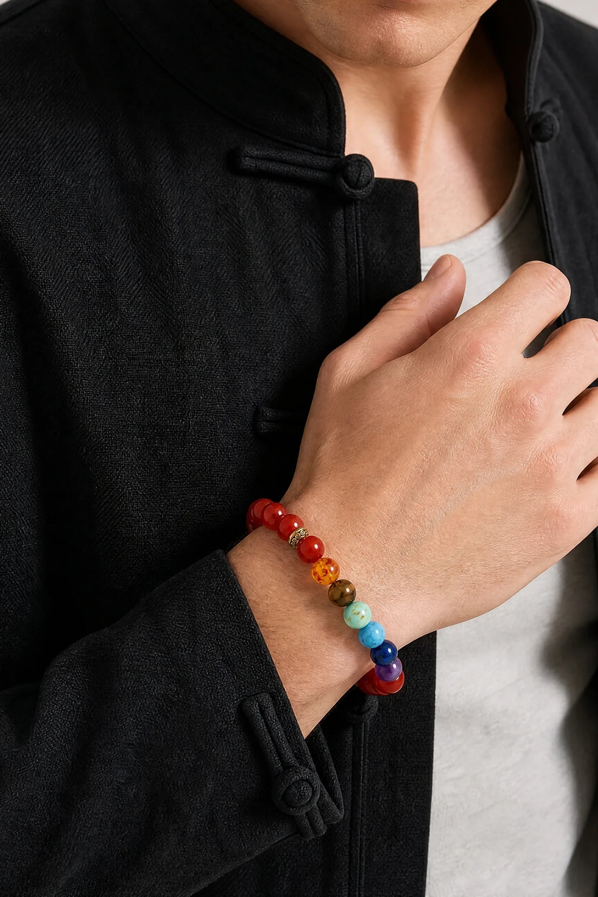 red-agate-chakra-bracelet-balance-courage-model-a-outfit-a-fashion-02