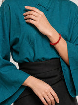 red-agate-plain-bead-bracelet-model-b-outfit-b-fashion-02