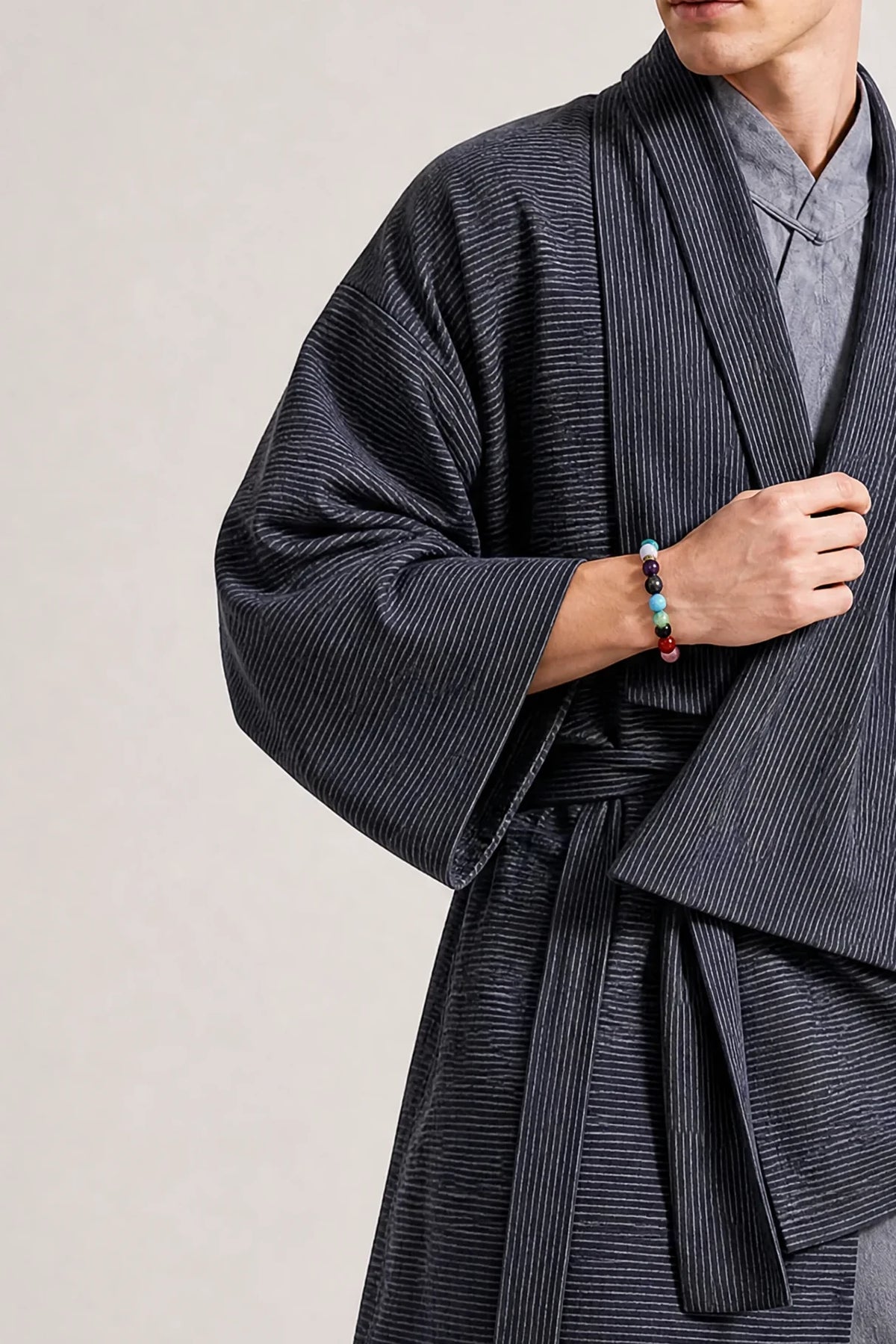 rose-quartz-chakra-bracelet-model-a-outfit-a-fashion-03