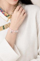 rose-quartz-shell-starfish-bracelet-model-a-outfit-a-fashion-01