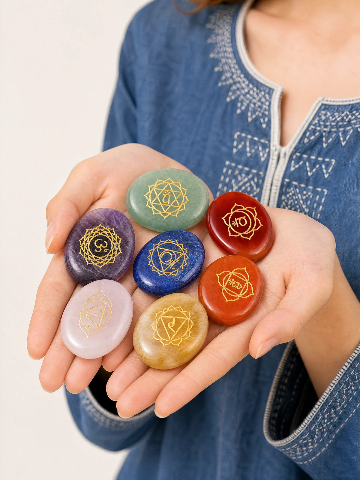 seven-chakra-engraved-stone-set-model-b-outfit-b-fashion-01