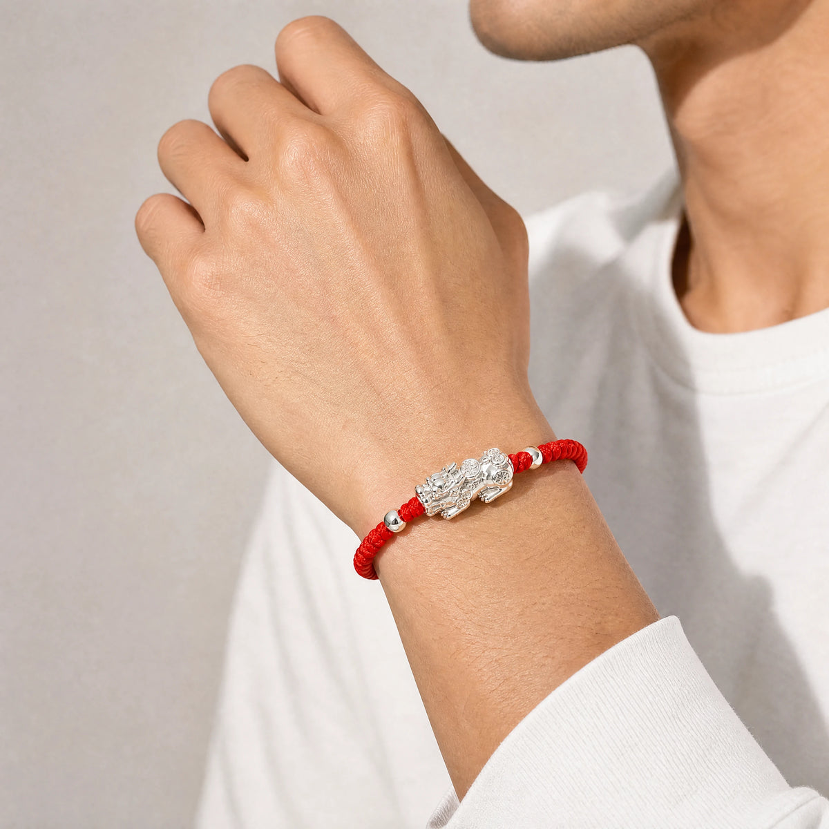 sterling-silver-pixiu-red-string-bracelet-model-a-outfit-a-fashion-03
