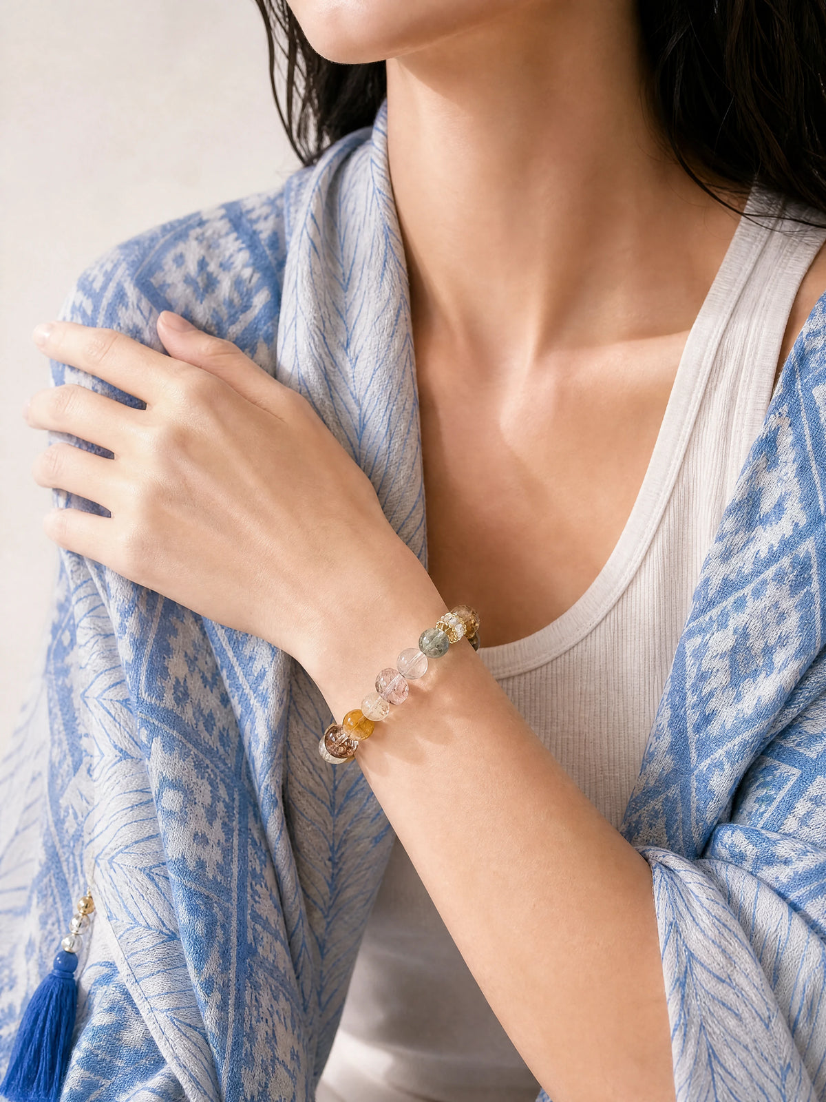 super-seven-chakra-mix-bracelet-model-b-outfit-b-fashion-01