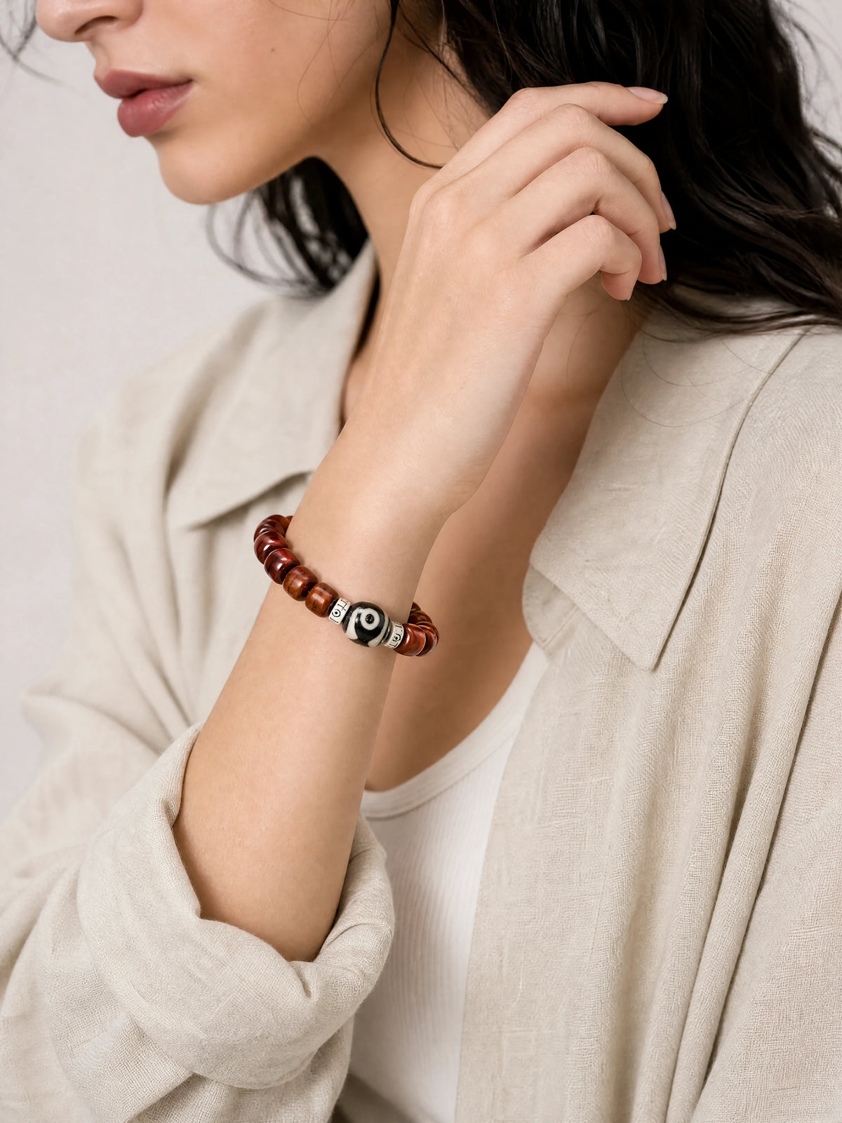 three-eye-dzi-yak-bone-bracelet-model-b-outfit-b-fashion-01