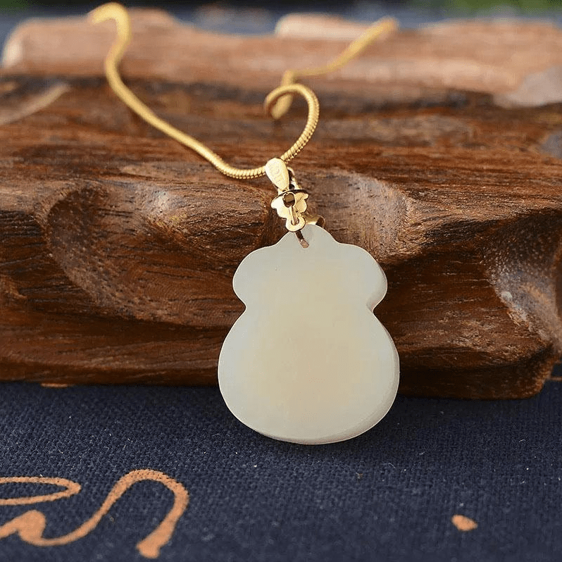 Jade Necklace - Blessing & Money Bag - Tibet Art
