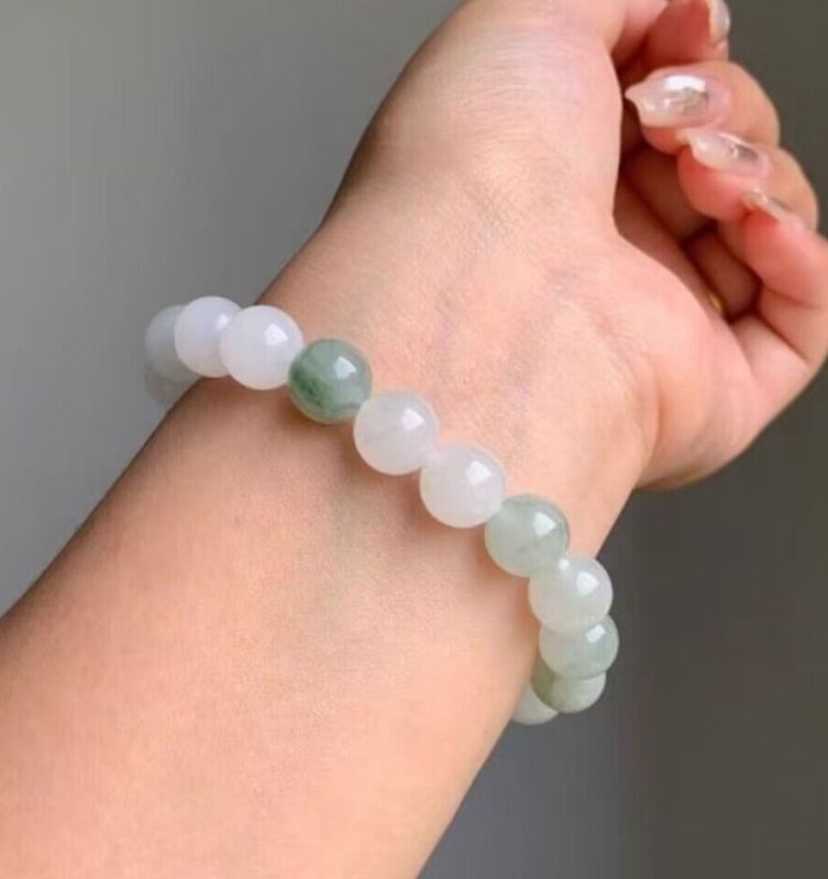 Tianshan Jade 10mm Round Bead Bracelet — Natural Green Stone, 18-Bead Single Wrap Tibet Art