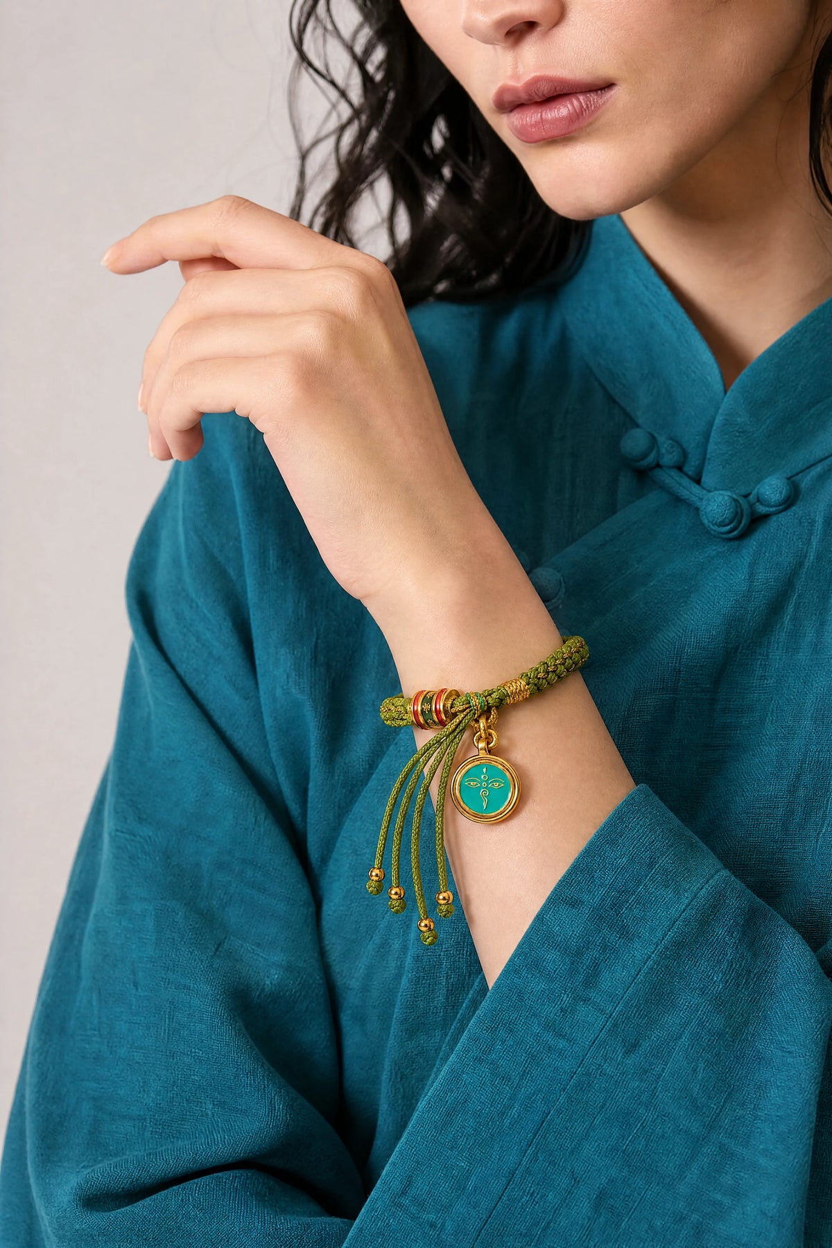tibetan-fortune-eye-braided-bracelet-model-b-outfit-b-fashion-01