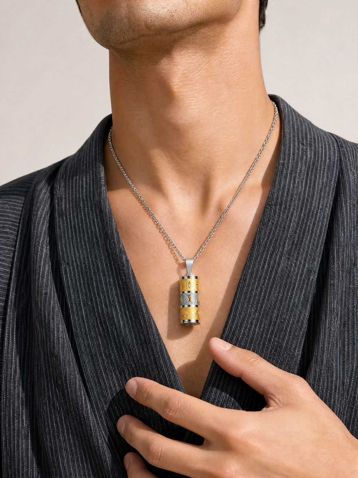 tibetan-prayer-wheel-necklace-model-a-outfit-a-fashion-01
