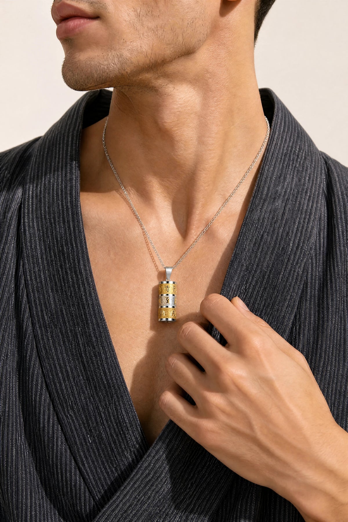 tibetan-prayer-wheel-necklace-model-a-outfit-a-fashion-03