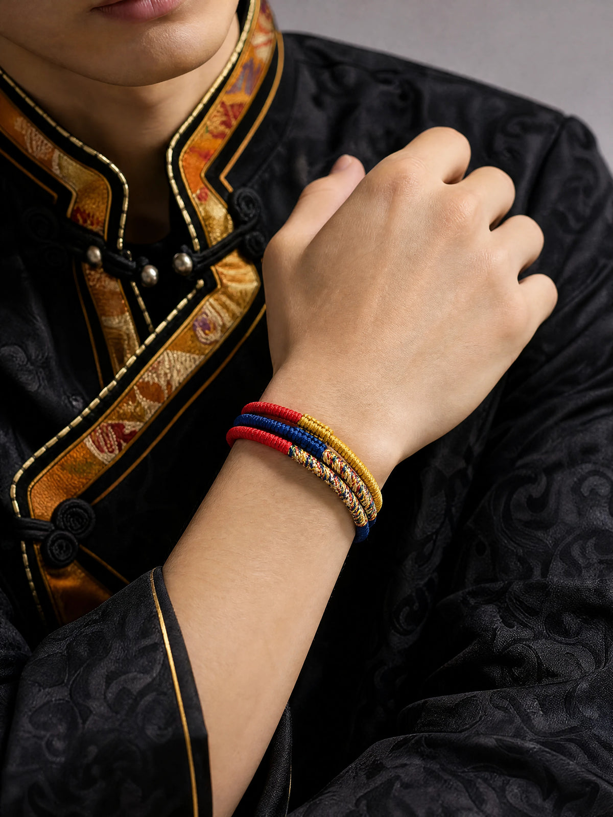 tibetan-vajra-knot-bracelet-set-model-a-outfit-a-fashion-02