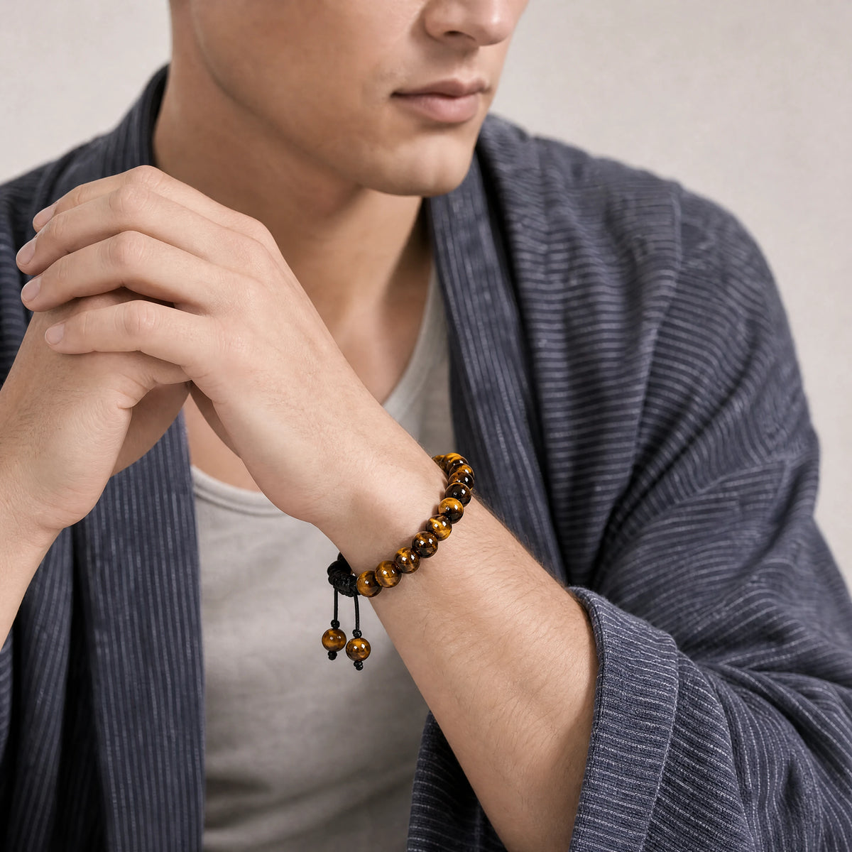 tiger-eye-bracelet-courage-success-model-b-outfit-b-fashion-02