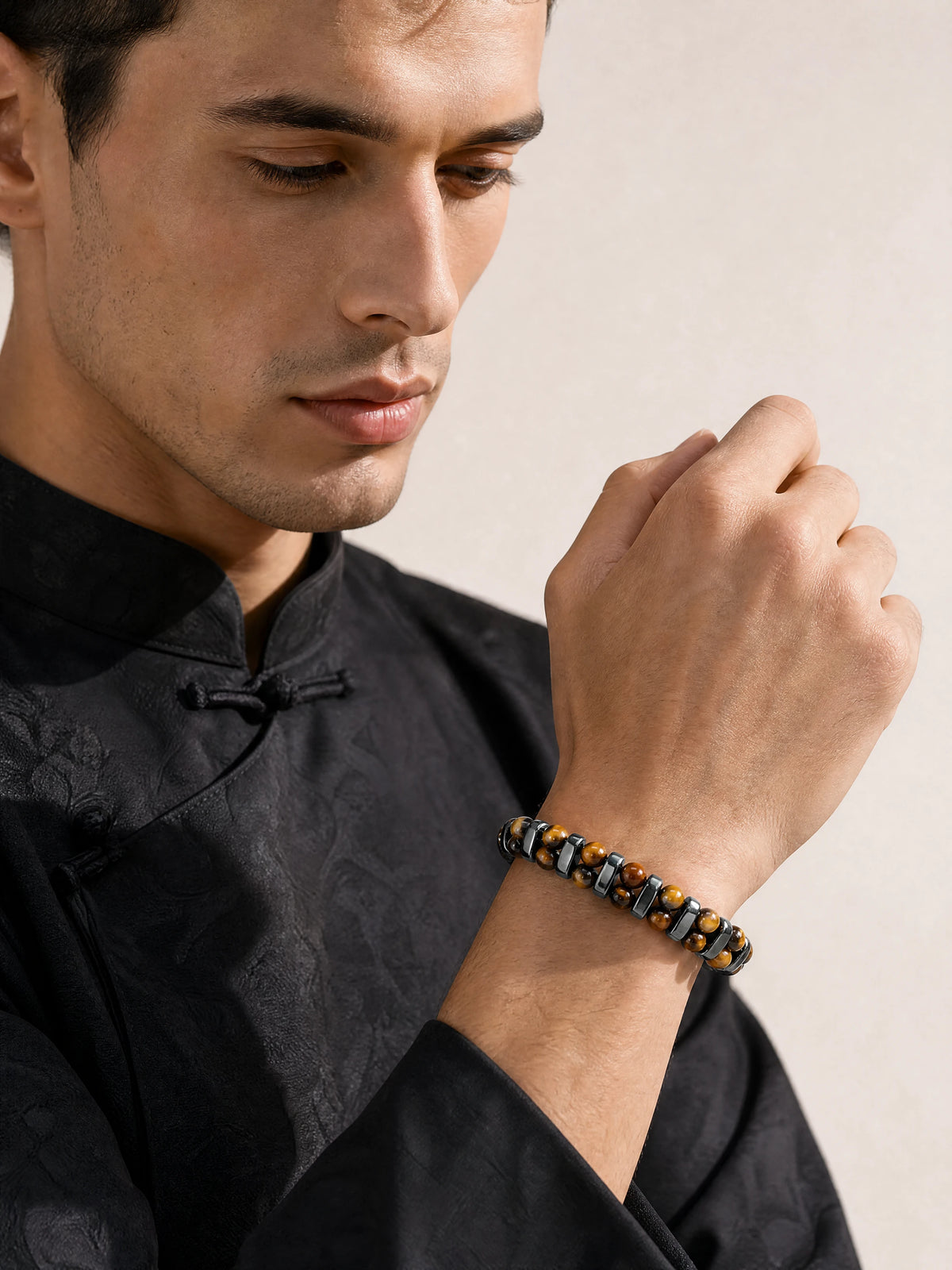 tiger-eye-double-row-elastic-bracelet-model-b-outfit-b-fashion-02