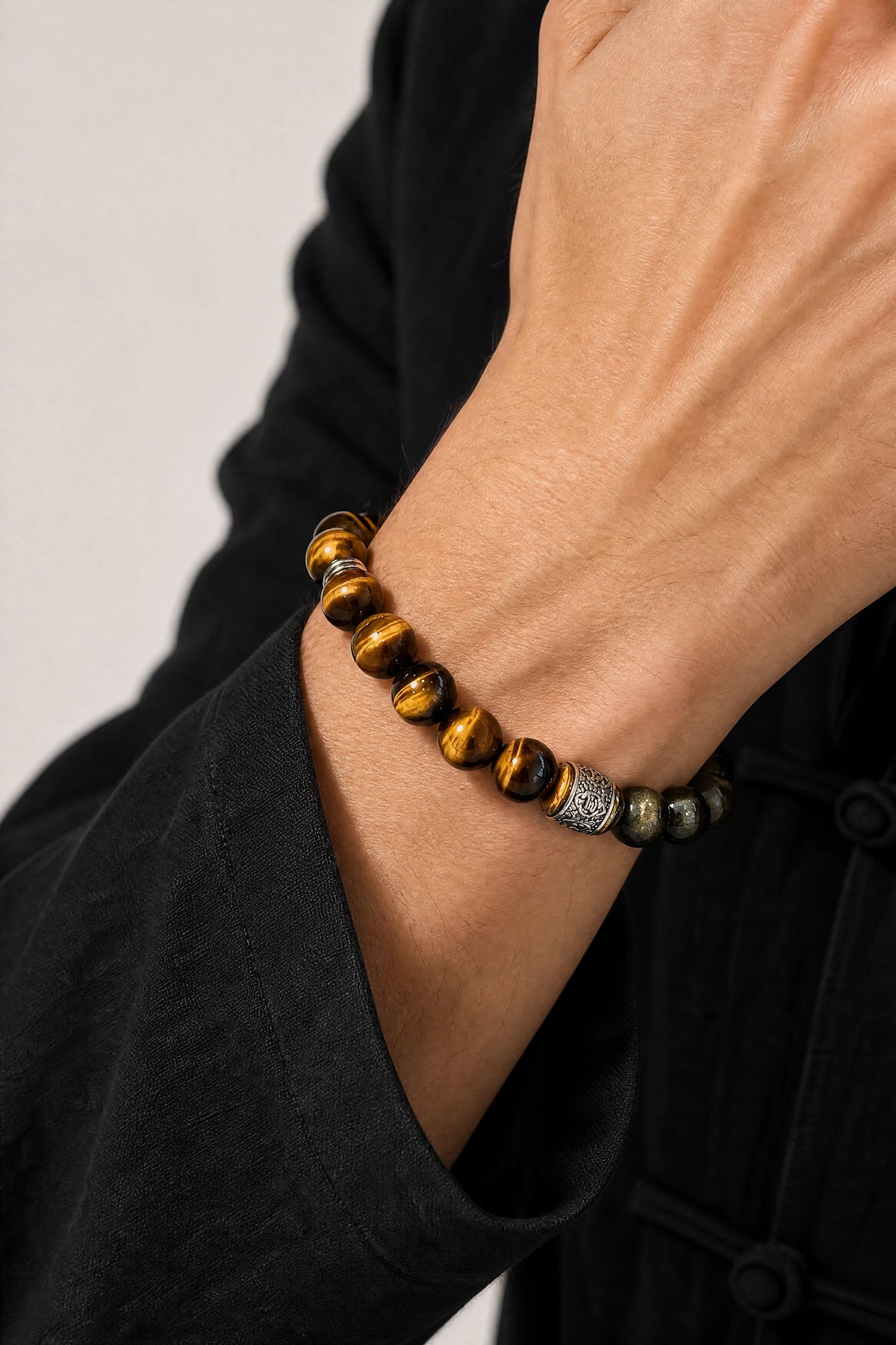 tiger-eye-sheen-obsidian-bracelet-model-a-outfit-a-closeup-01