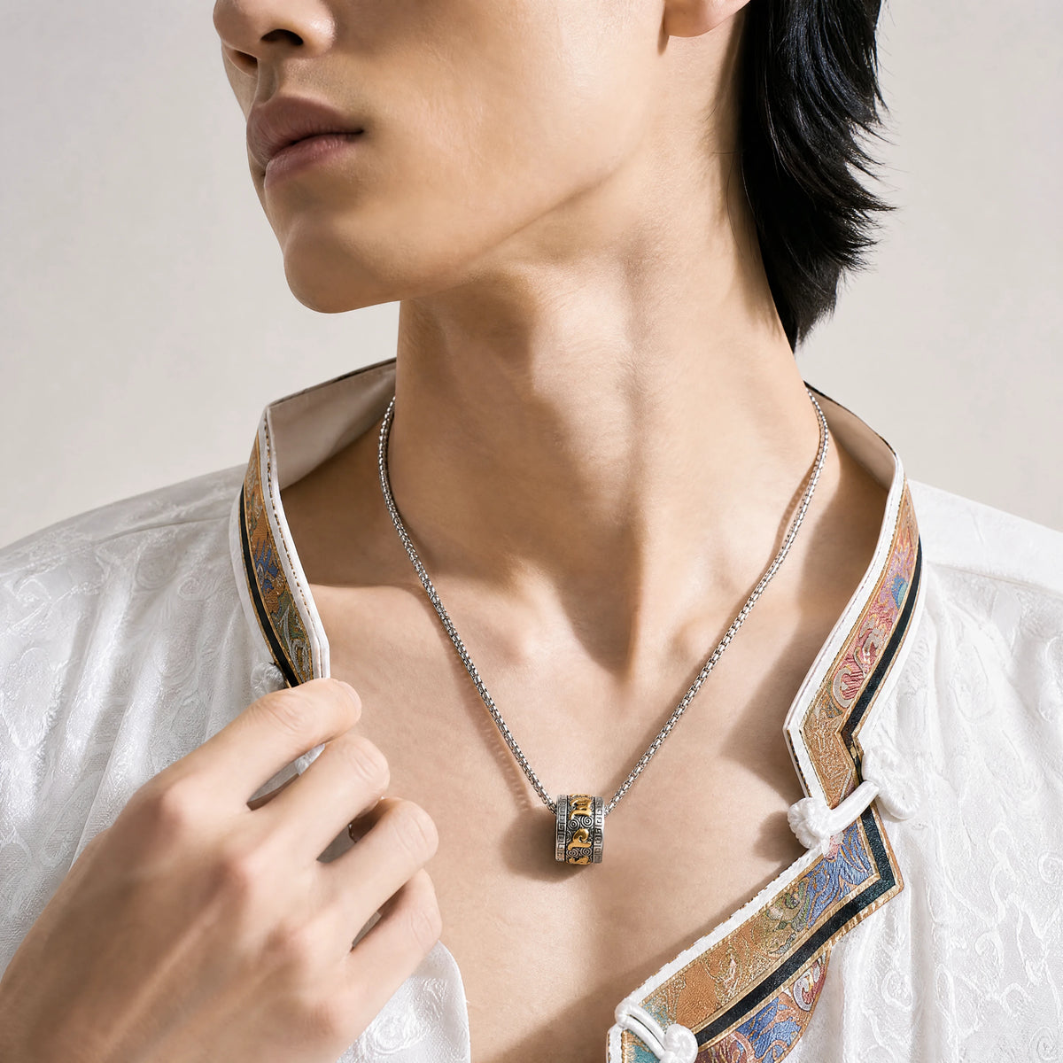 titanium-om-mani-padme-hum-necklace-model-a-outfit-a-fashion-01