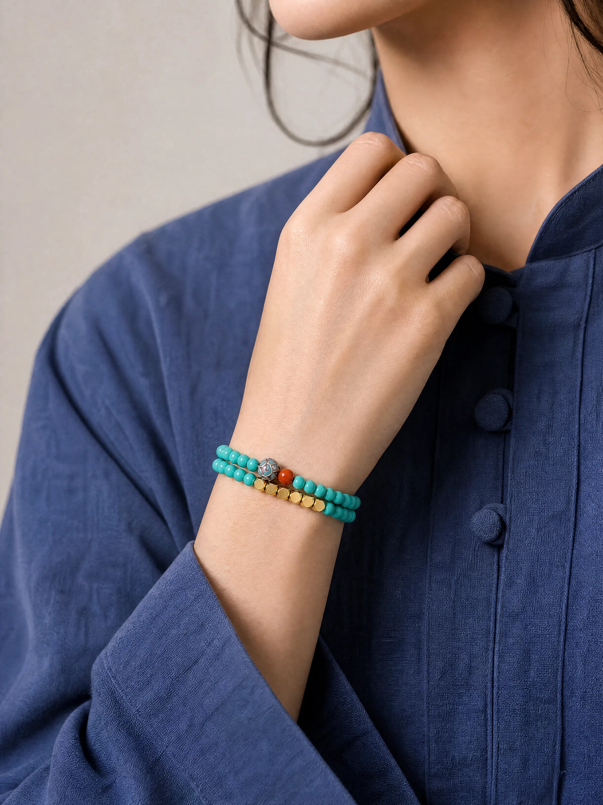turquoise-4mm-double-wrap-bracelet-model-b-outfit-b-fashion-01