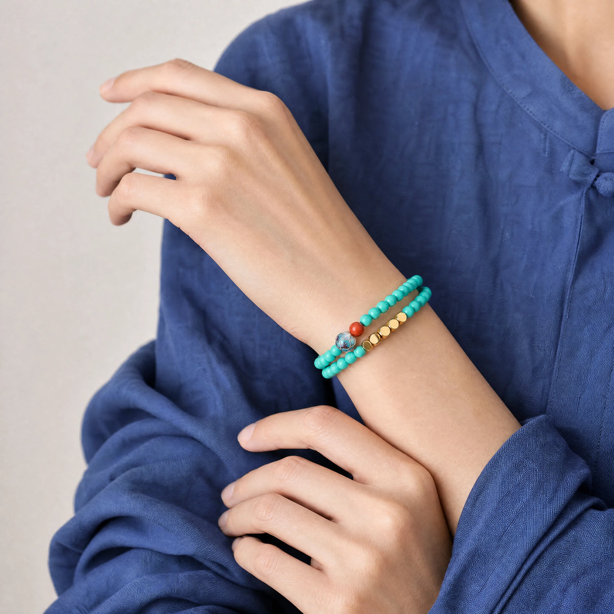 turquoise-4mm-double-wrap-bracelet-model-b-outfit-b-fashion-02