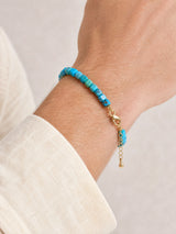turquoise-cube-bracelet-model-a-outfit-a-closeup-01