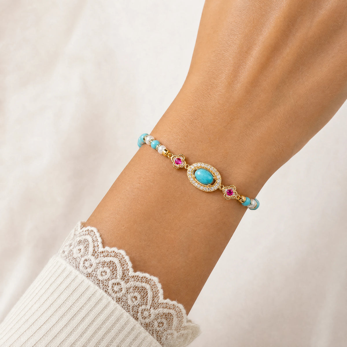 turquoise-pearl-color-stack-bracelet-model-a-outfit-a-closeup-01