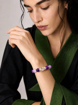 two-tone-amethyst-bead-bracelet-model-a-outfit-a-fashion-01