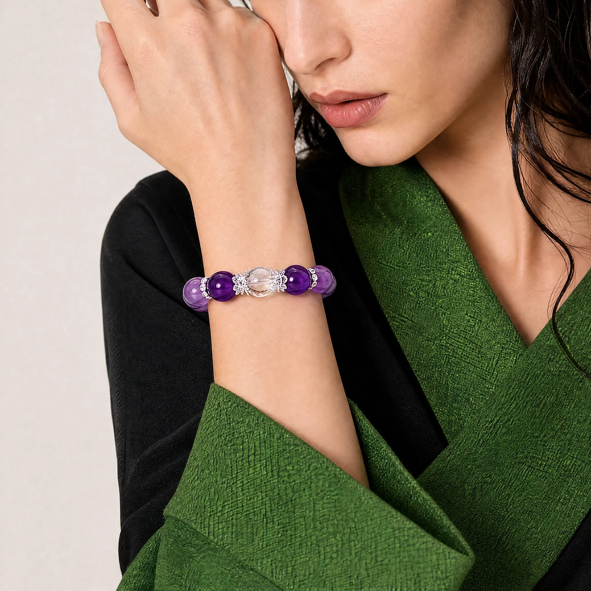 two-tone-amethyst-bead-bracelet-model-a-outfit-a-fashion-02