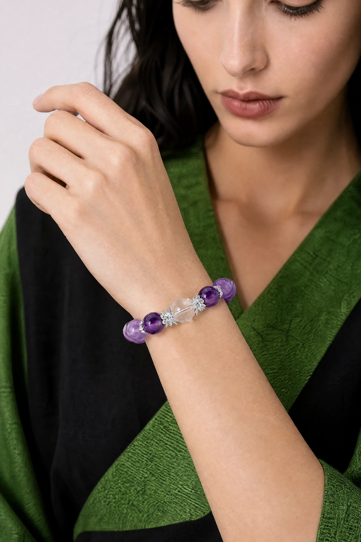two-tone-amethyst-bead-bracelet-model-a-outfit-a-fashion-03