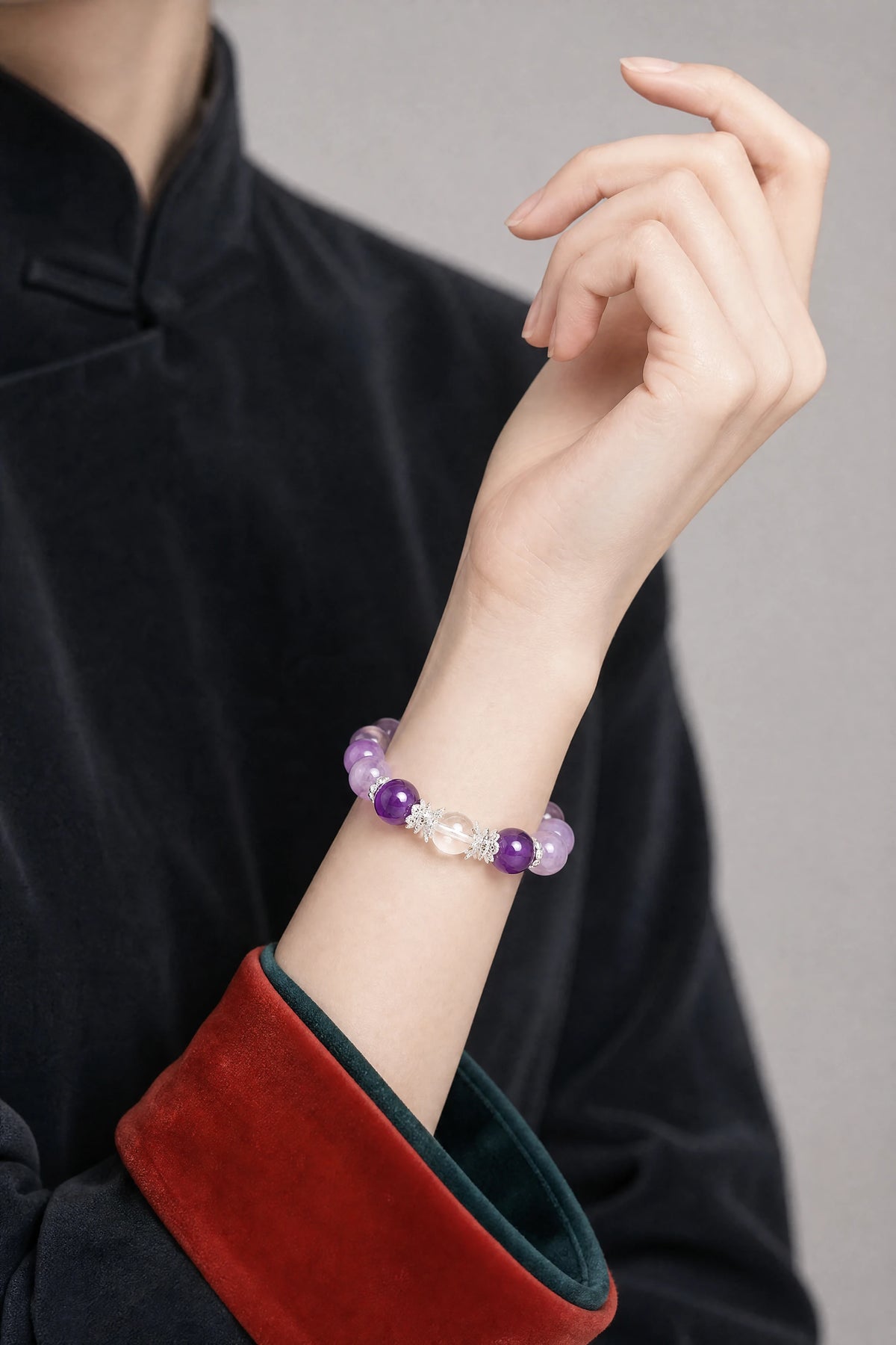 two-tone-amethyst-bead-bracelet-model-b-outfit-b-fashion-03